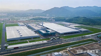 對于“小鵬汽車的底氣究竟在何處”，其實用戶的見解自有道理，但若放眼整個行業的當前格局與發展邏輯，這個猜謎般的討論就值得抽絲剝繭——答案已經鋪就在眼前。
